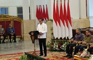 Jokowi Senang Inflasi Indonesia Rendah dan Ekonomi Tumbuh 5,11% Jokowi Senang Inflasi Indonesia Rendah dan Ekonomi Tumbuh 5,11%
