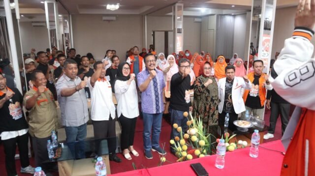 Cagub Sultra Tina Nur Alam Serap Aspirasi Warga Poasia, dari Jalan Rusak, Banjir, Air Bersih, Hingga Penerangan Jalan