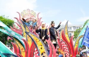 Deklarasi Kampanye Damai, Paslon Nomor 2 Khofifah – Emil Ajak Masyarakat Terapkan Politik Santun Deklarasi Kampanye Damai, Paslon Nomor 2 Khofifah - Emil Ajak Masyarakat Terapkan Politik Santun