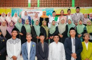 Peringatan Maulidurrosul di Ponpes Sabiul Muttaqien, Khofifah Ajak Santri Jadi Generasi yang Siap Jemput Indonesia Emas 2045 Peringatan Maulidurrosul di Ponpes Sabiul Muttaqien, Khofifah Ajak Santri Jadi Generasi yang Siap Jemput Indonesia Emas 2045